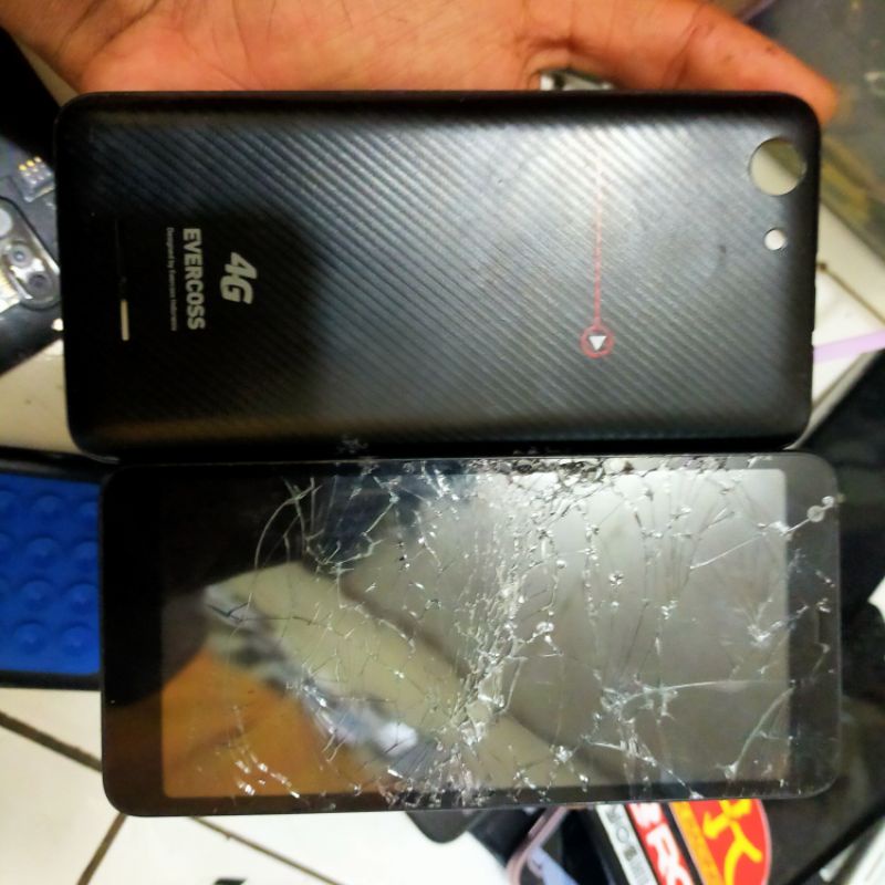 EVERCOSS M55B MINUS LCD MESIN HIDUP NORMAL. FISIK SESUAI FOTO