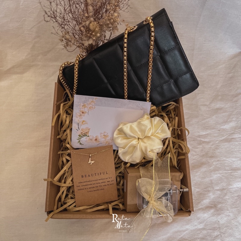 kado ulang tahun / kado pacar / hampers murah/ special price