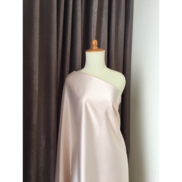 Kain Satin Silk Saten Inner Kebaya Furing Background Velvet Premium Warna Cream Krem Krim