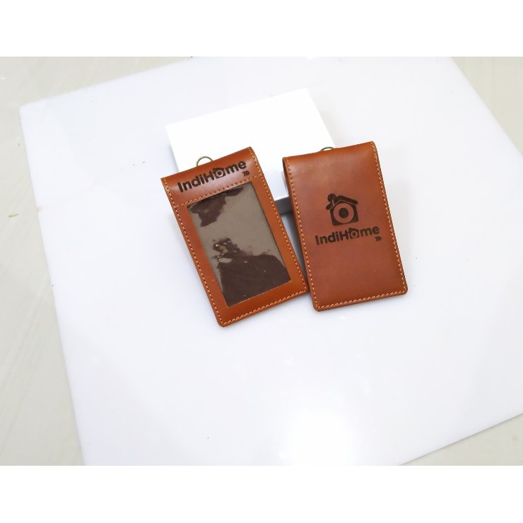 

Name Tag ID Card Holder Logo Indihome Kulit Asli