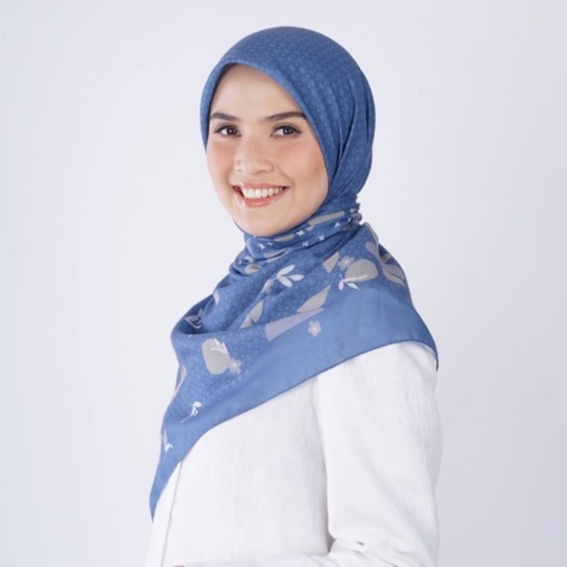 HIJAB SEGI EMPAT ELZATTA MOTIF TERBARU KAILA ESHAL