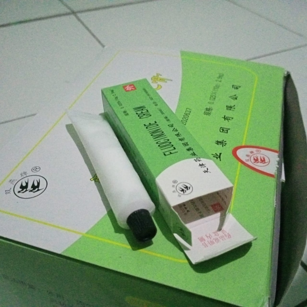 cream penghilang flek hitam.salep flek hitam membandel