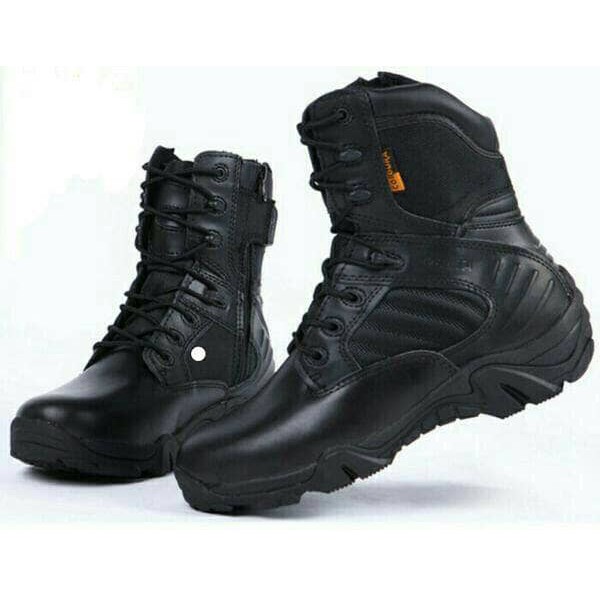 Sepatu Delta 8inc  Hitam
