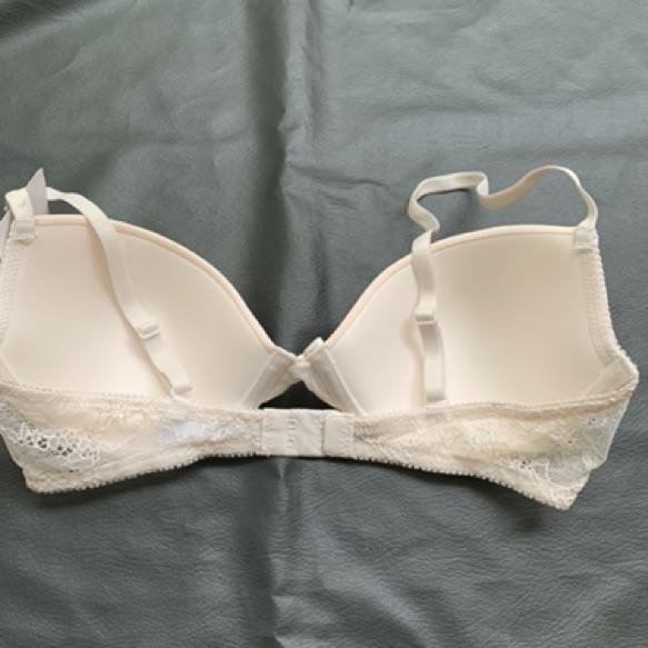 ✾ Primarks Airy Bra / C&A Basic Tshirt Bra Natural Gel Lift Import Bh Putih Sisa Export Branded Sale
