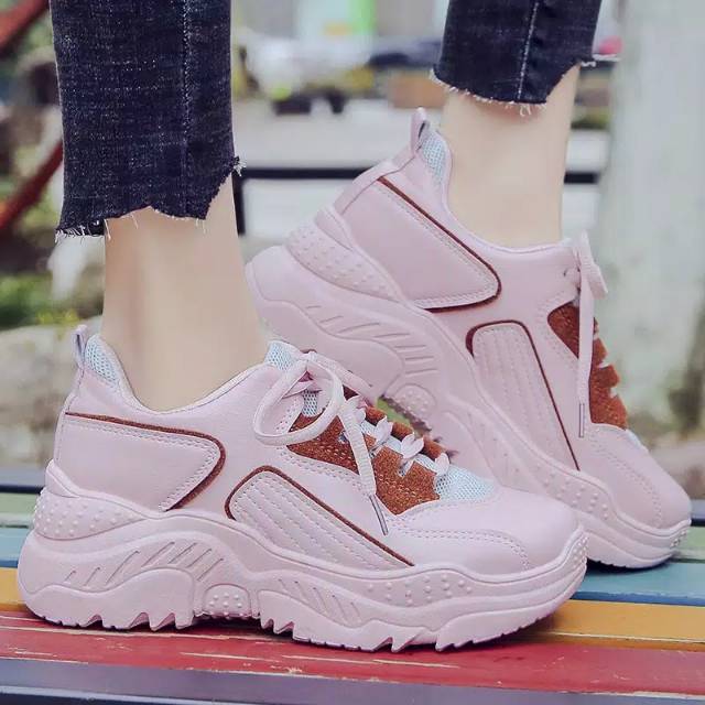  Sepatu  Wanita Import Sneakers Olahraga Wanita Cewek Trendy 