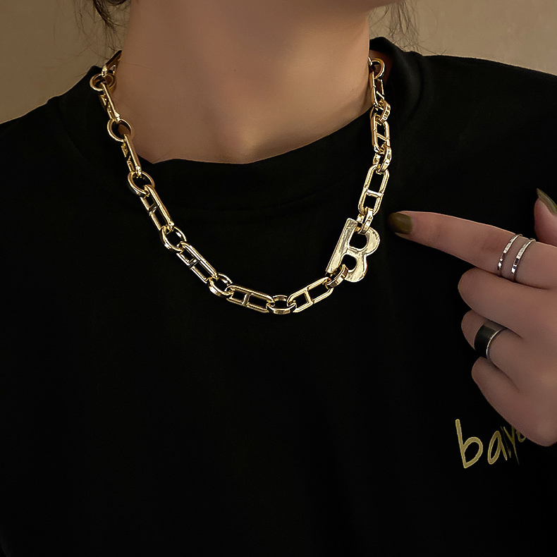 Punk Short Clavicle Chain Necklace Letter B Design Thick Metal Hip Hop Retro Style For Sweater