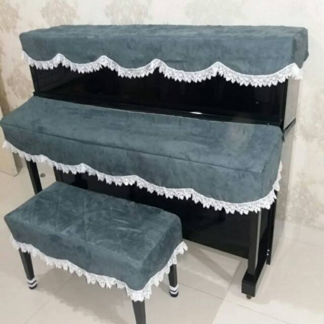 Tutup piano / piano cover