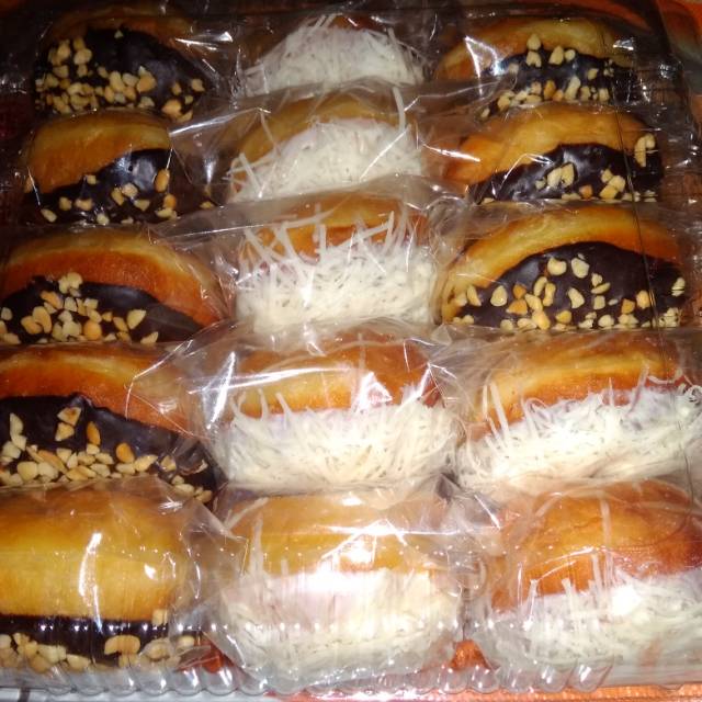 

Donat Kentang Bomboloni Paket 15