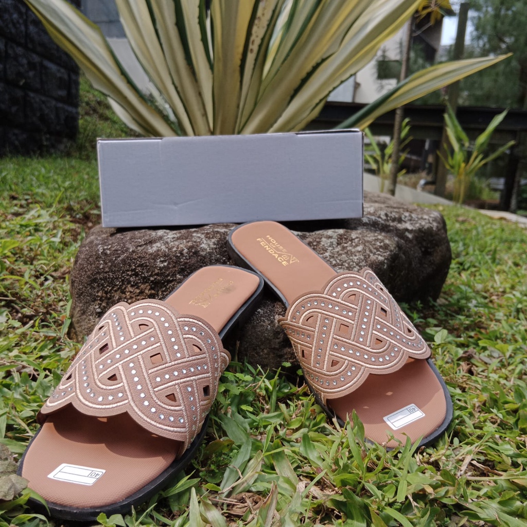 sandal pesta/pernikahan teplek wanita terbaru model LM01