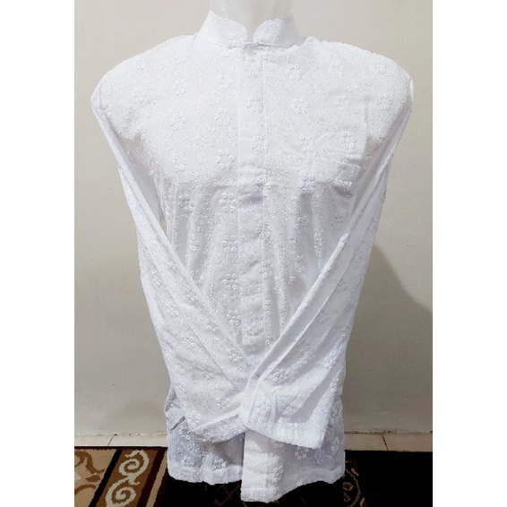 Baju Koko Putih Lengan Panjang, Bahan Katun Bordir 01 by Muthia Butiq ( MB ).