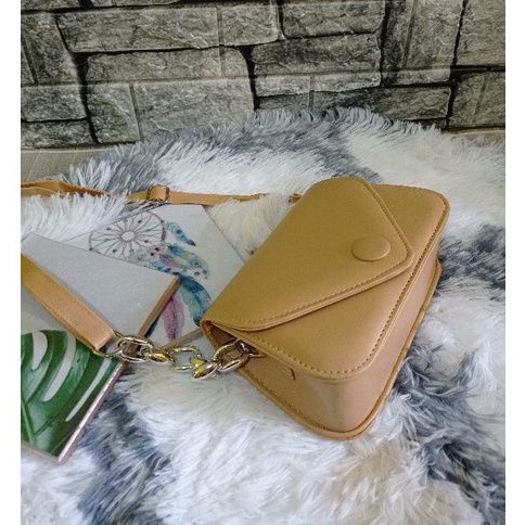 Tas Selempang Wanita Sling Bag-Billy Chain Bag