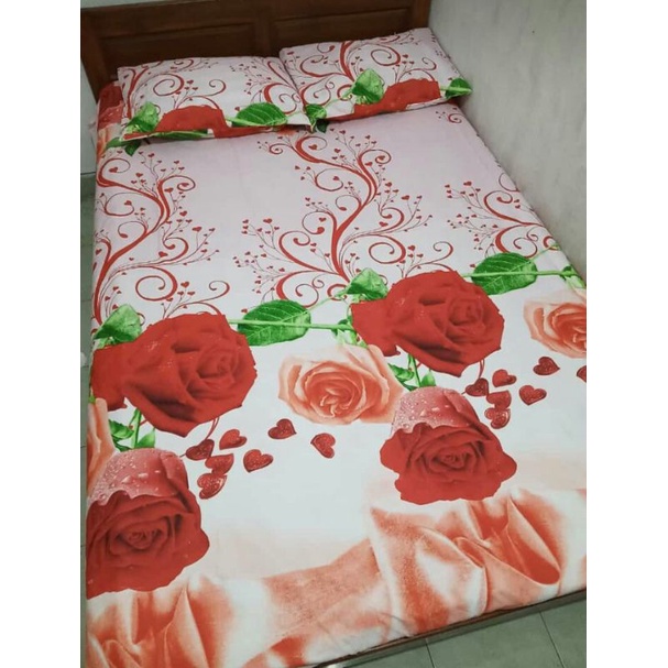 sprei motif bunga mawar merah