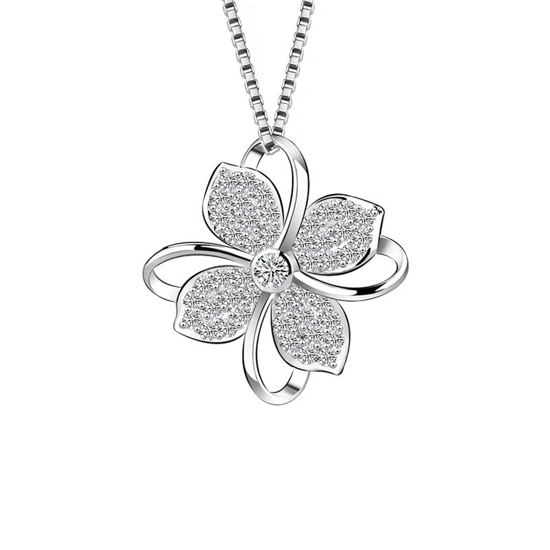 [Ready Stock]Fashion Four-Leaf Clover Finely Inlaid Pendant Plated 925 Silver Necklace