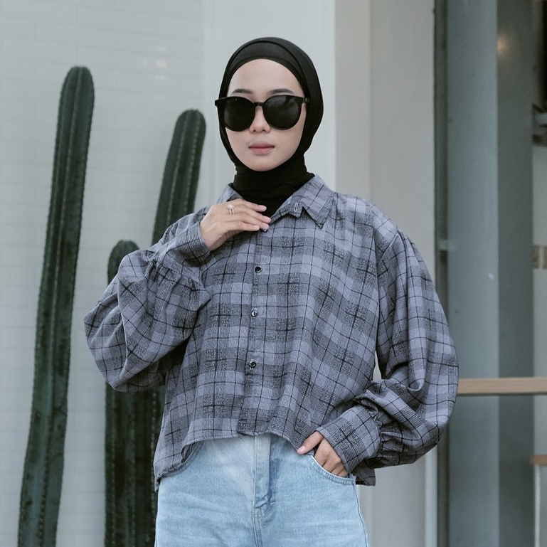 KEMEJA CROP WANITA / KEMEJA OVERSIZE FLANELY / KEMEJA KOTAK CROPTY / CROP TARTAN SHIRT