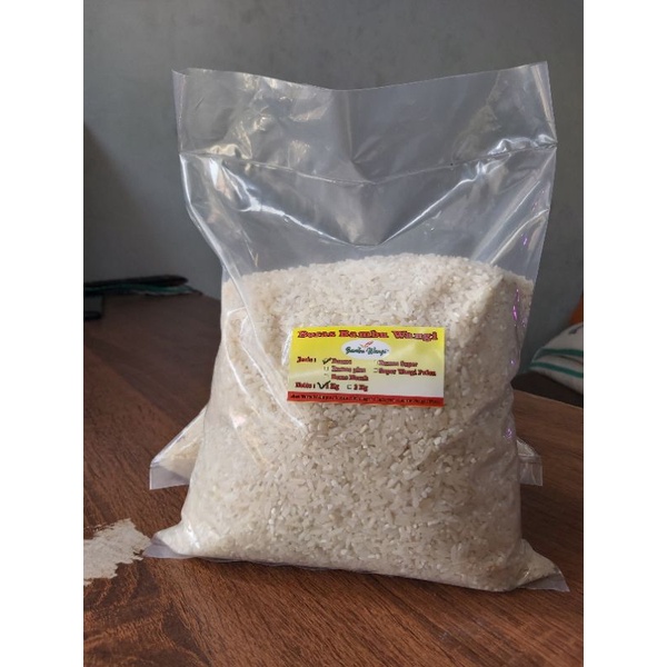 

Beras Ramos Medium - Merk Bambu Wangi 1 Kg