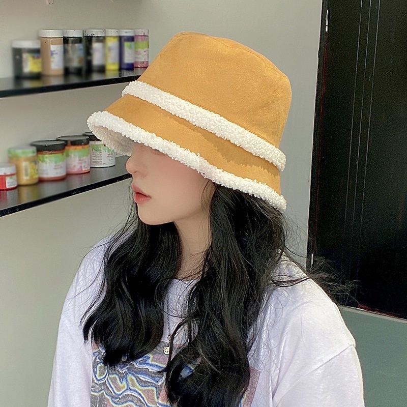 Topi Bucket Bahan Suede Wol Domba Tebal Hangat Dua Sisi Gaya Jepang Untuk Wanita