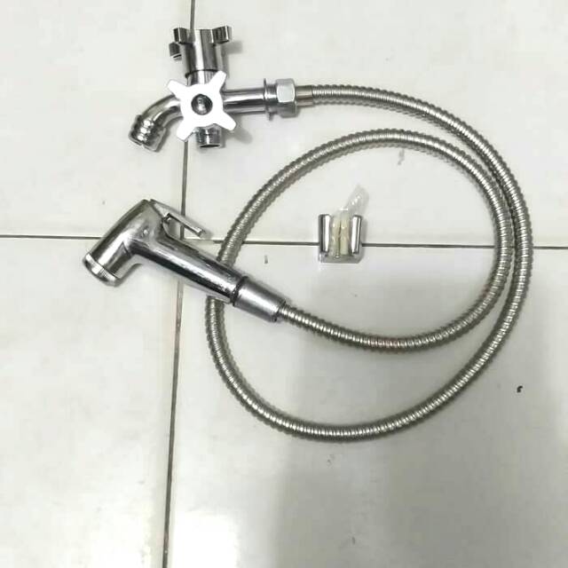 Kran shower + shower cebok set
