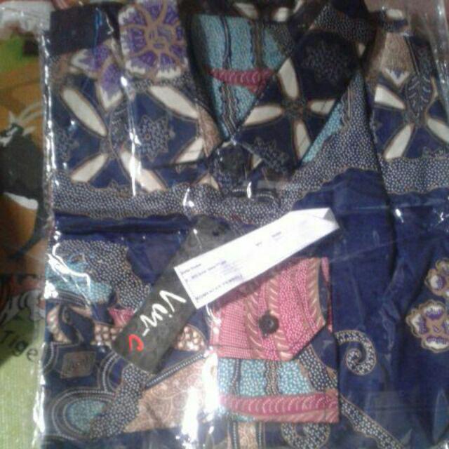 Kemeja Batik Merak Lengan Panjang Slim Fit Kantor Batik Motif Merak