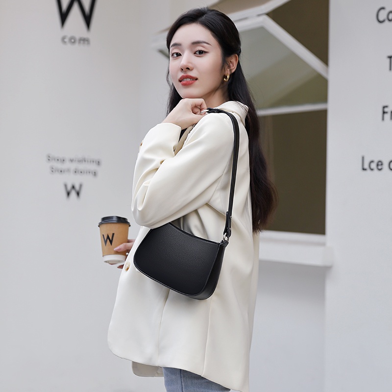 Bostanten Tas Bahu Wanita Tas Selempang Model Rantai Tebal Tas Fashion