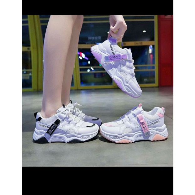 Sepatu sneakers wanita import Korea