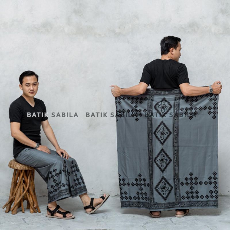 SARUNG BATIK MOTIF NAGA MERAH