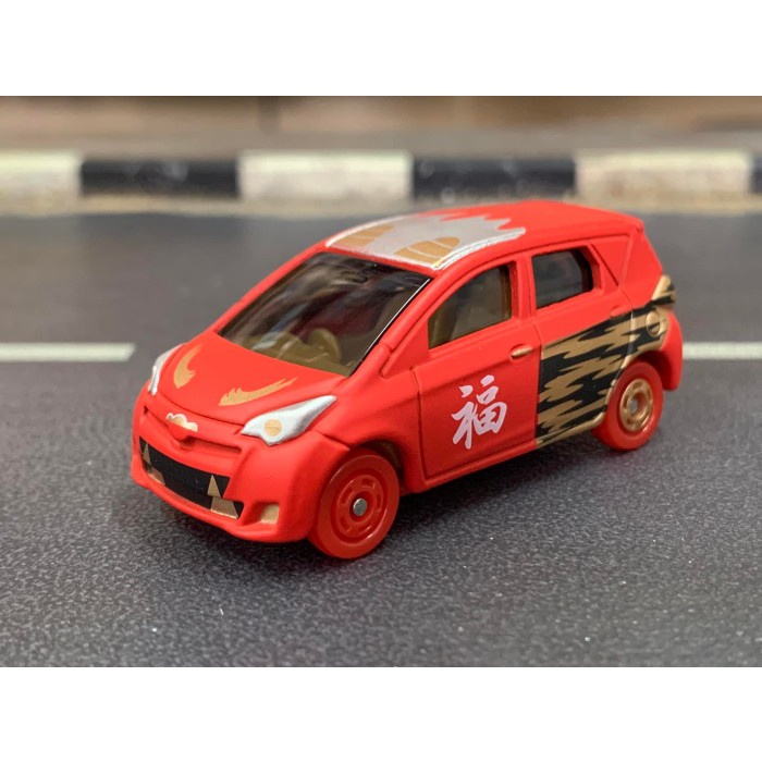 2014 Lucky Tomica Good Luck Charm Oni- Toyota Ractis