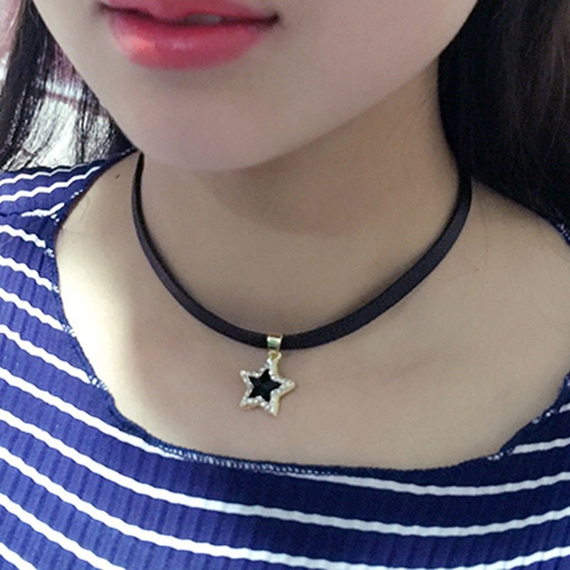 Gothic Charm Black Choker Clavicle Chain Necklace Crystal Pentagram Pendant