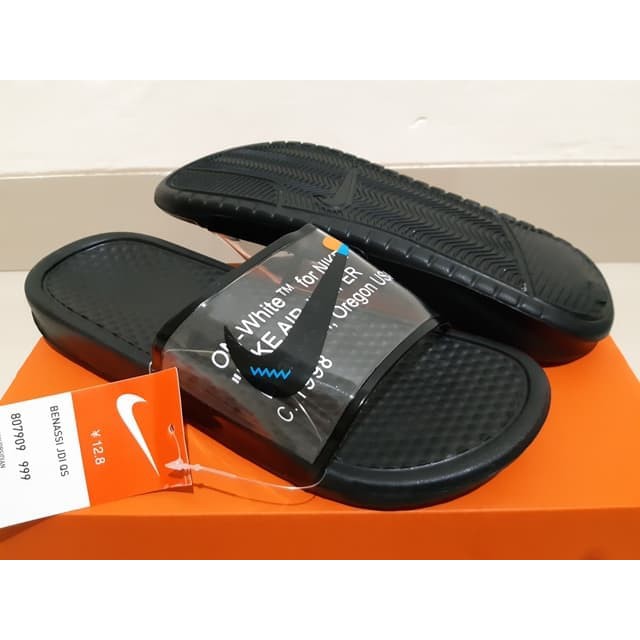 Sandal dy1235 Off White X Nike Benassi Black