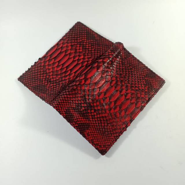 Dompet berdiri pria kulit ular