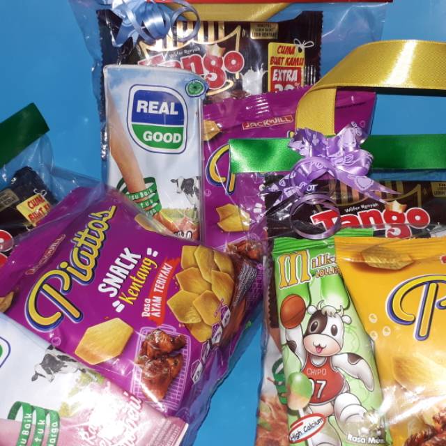 

Souvenir/jajan ultah