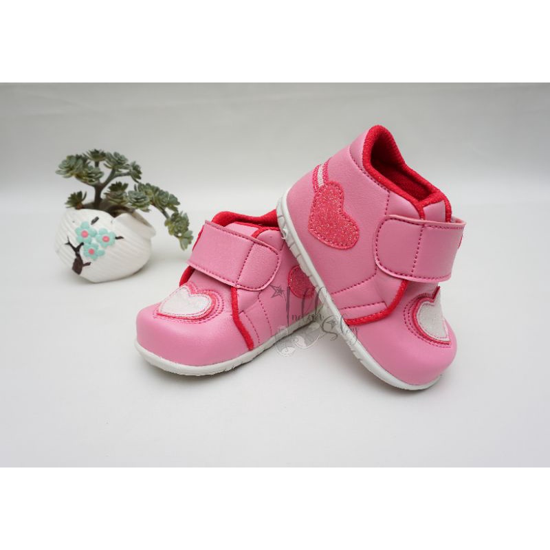 TERBARU!!SEPATU  BOOT ANAK CEWEK LOVE WARNA TERBARU USIA 5BULAN-3TAHUN