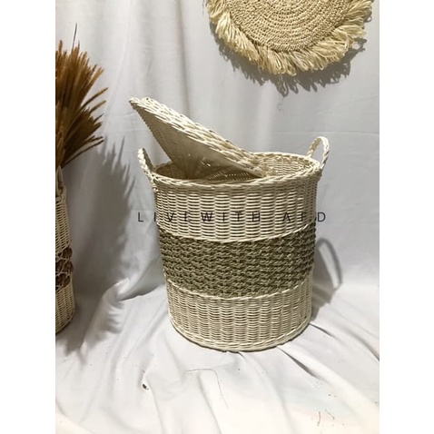 

Terbaru! KERANJANG LAUNDRY ROTAN / TEMPAT PENYIMPANAN SERBAGUNA /