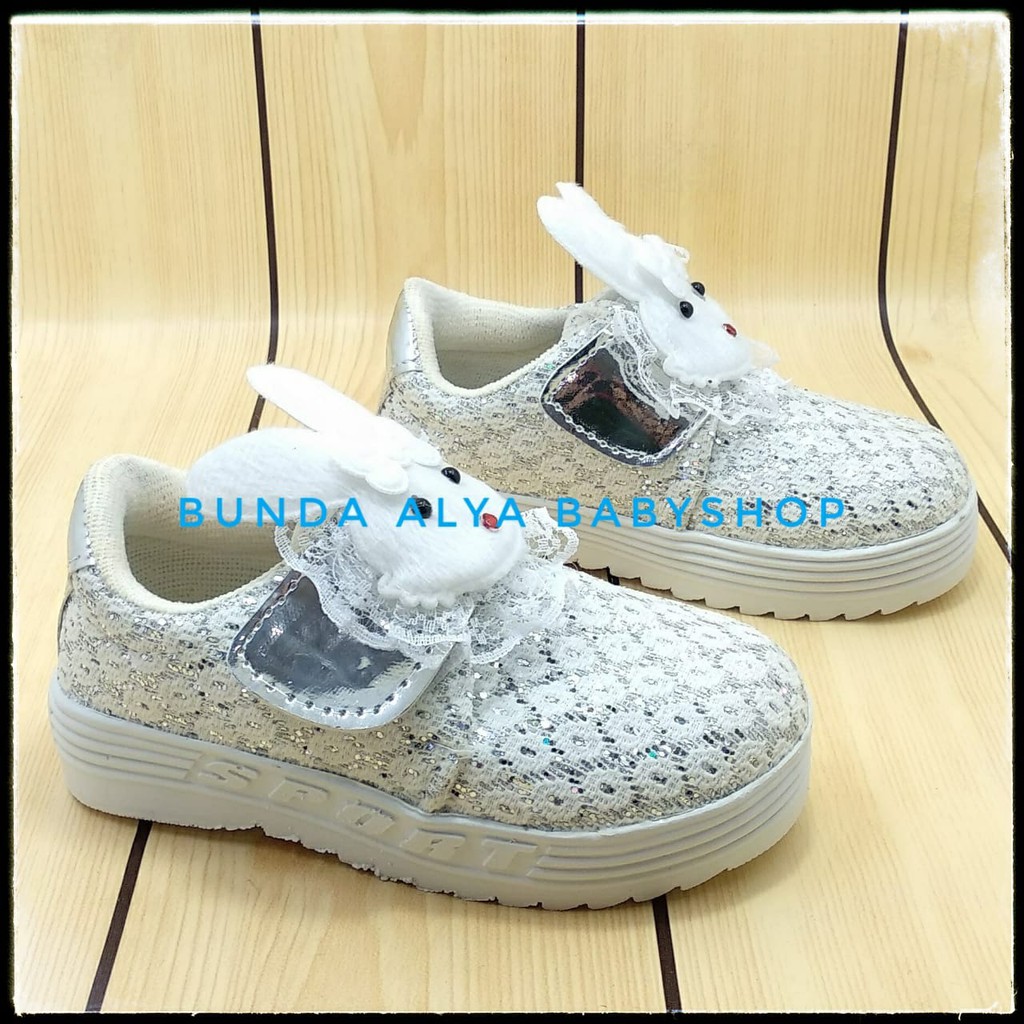 Sepatu Anak Perempuan Umur  4 Tahunan Boneka Kelinci PUTIH - Sepatu Anak Cewek TK PAUD Size 29 - 30