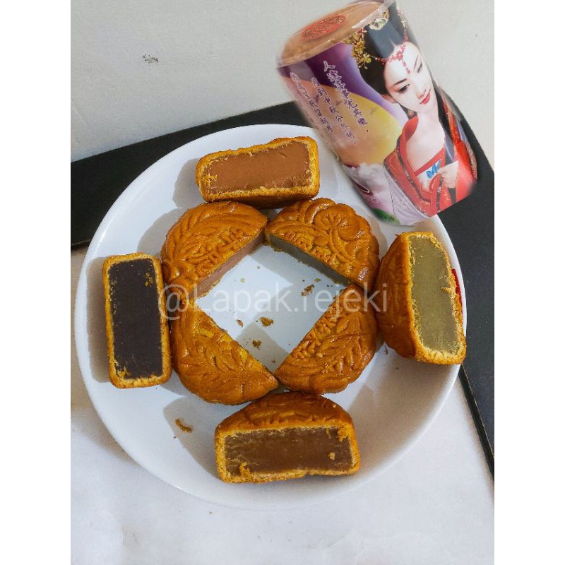 Kue Bulan / Mooncake / Tong Qiu Pia Isi 4 Varian Malaysia