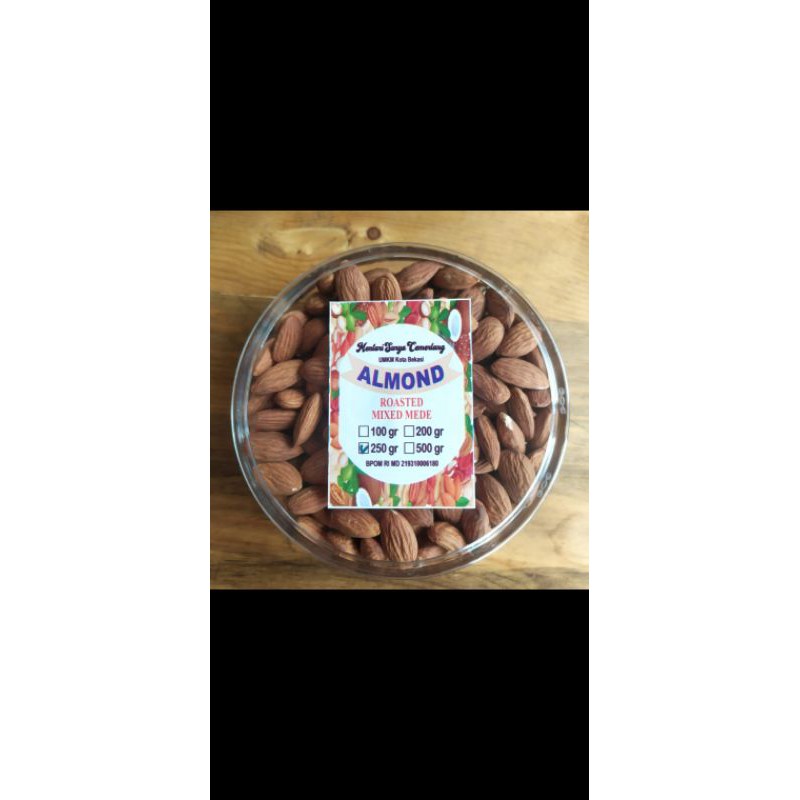 

kacang almond