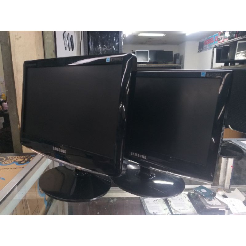 Monitor LCD 16 inci samsung WideScreen