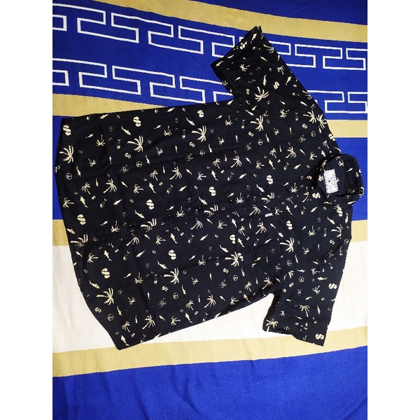 Kemeja Pantai Kerja Kuliah Lengan Pendek Distro Volkvog Jeans Short H&M Uniqlo