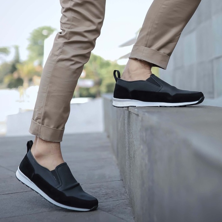 POLITE BLACK |ManNeedMe x Reyl| Sepatu Sneakers Pria Casual Slip On ORIGINAL