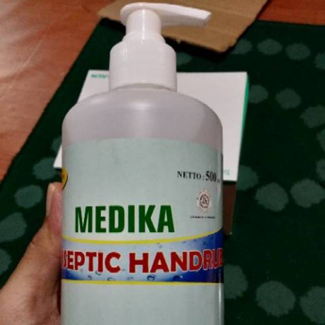 Handrub sanitizer MEDIKA 500 ML Handrub antiseptic MEDIKA Kemasan botol warna putih ada pump putih