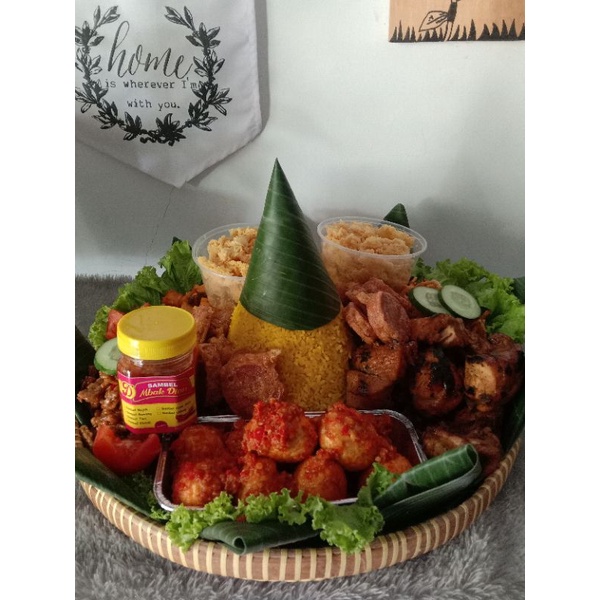 

tumpeng nasi kuning 10 orang super lengkap