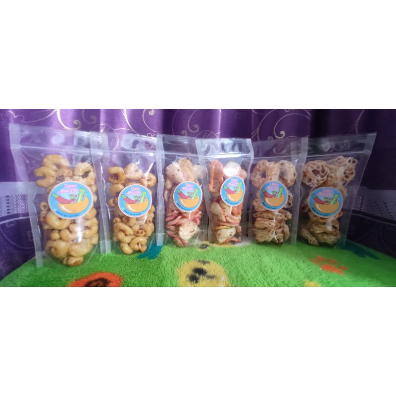 

sebring seblak kering ,makroni peda manis , krupuk mawar pedasmanis