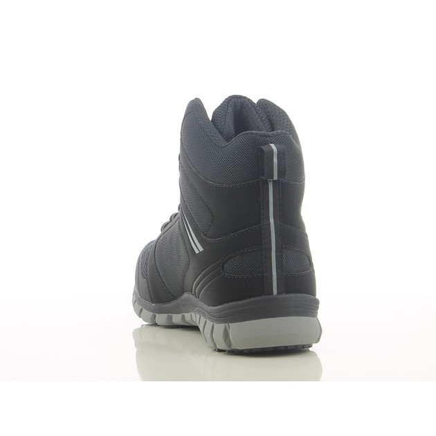 Sepatu Safety Jogger Absolute Black S1P