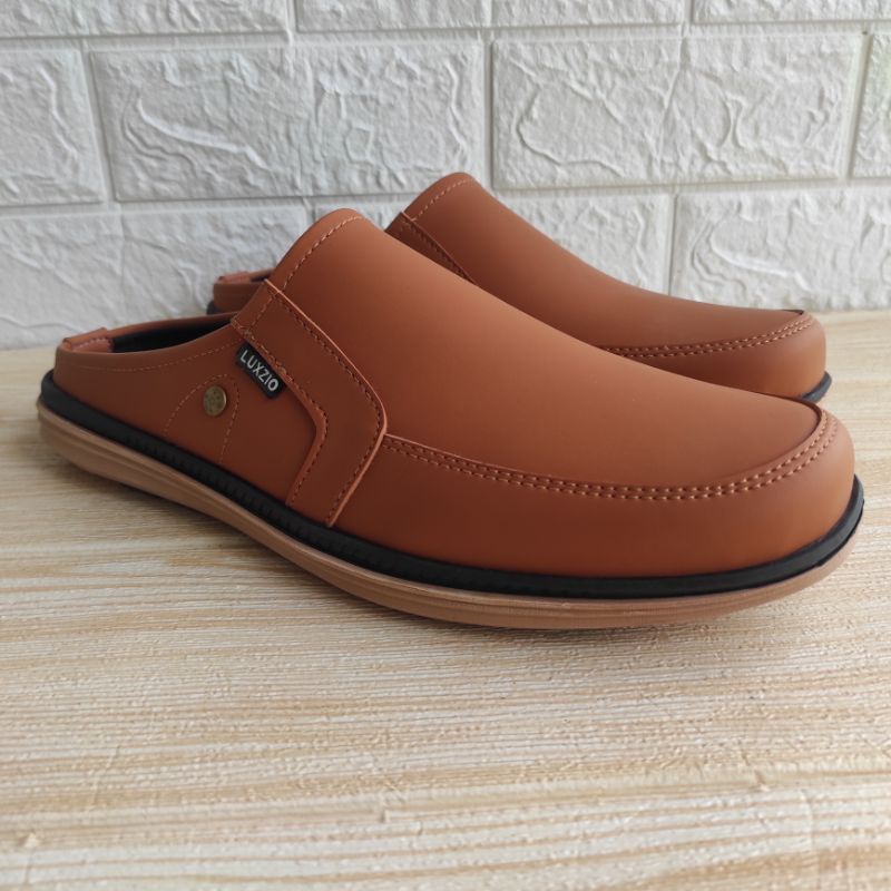 Sandal Slop Bustong Pria Kulit Sintetis Premium Slip On Kasual Sol Karet Rubber Suede-2