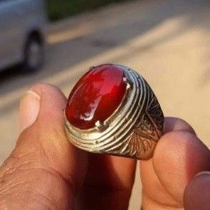 red calsidony  pacitan kristal