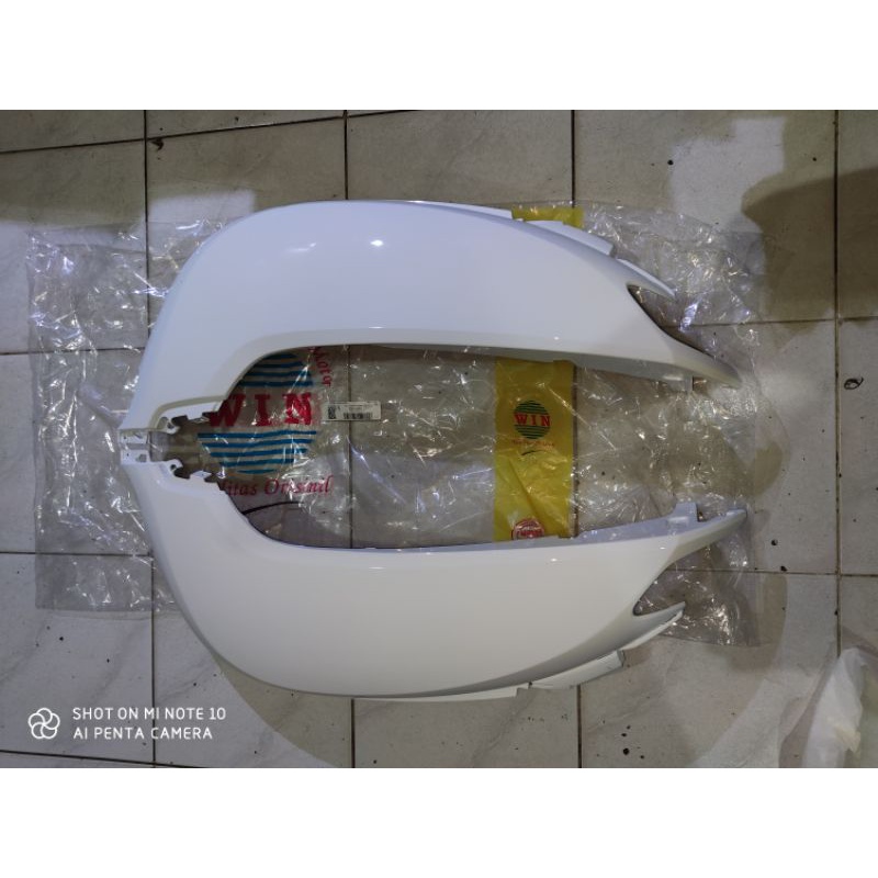 Cover Body Kanan Kiri Scoopy Esp Tahun 2017-2020 Putih Kualitas Original
