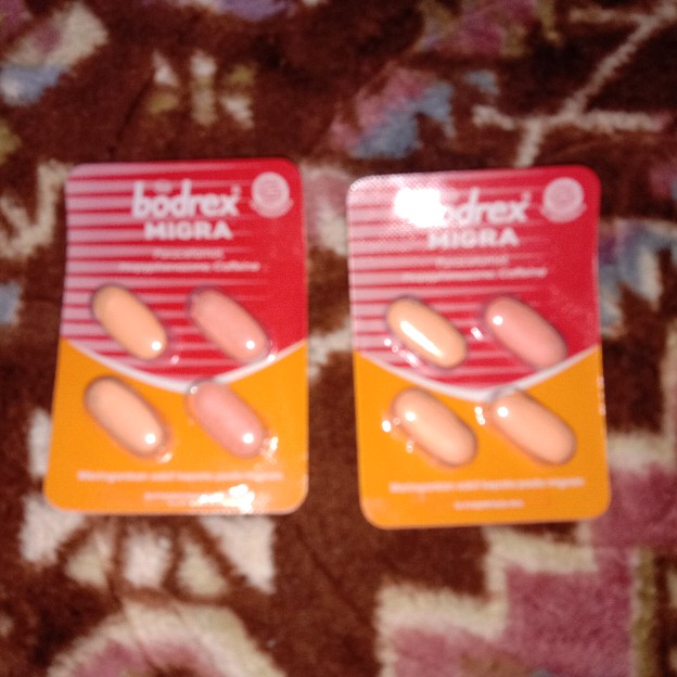 Obat Sakit Kepala Sebelah/bodrex Migra [ Jual 1 Strip]