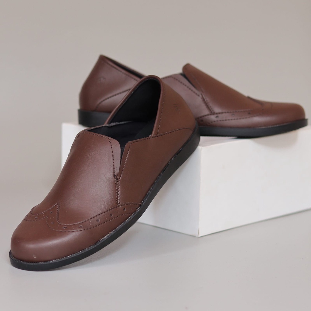 MOLK|Sepatu Formal Kasual Pria Kulit Syintetik Pantofel Pria Hitam Kerja Kantor