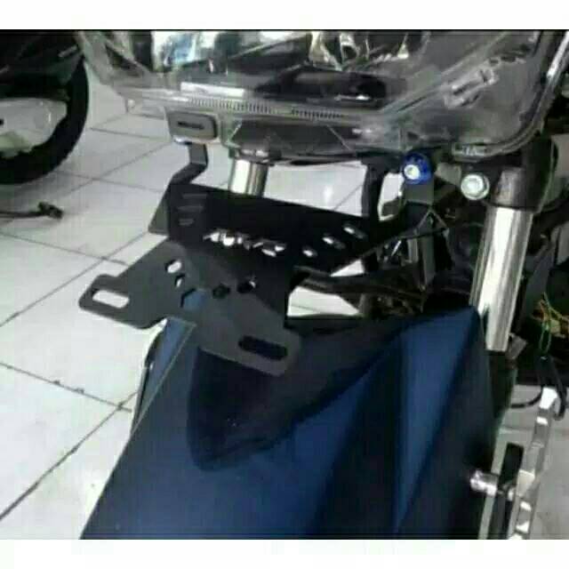 Breket Tatakan Plat Nomor Model Kumis  Ready Buat Motor Nmax Lama , Nmax New 2020 , Pcx 2018 , Aerox