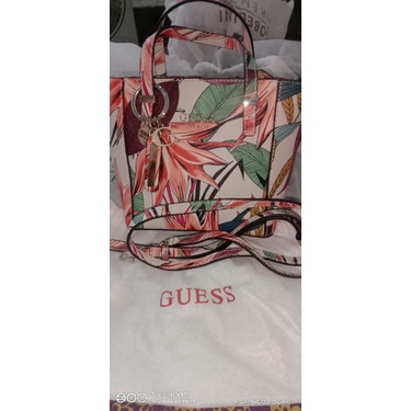 Guess motif bunga sling bag