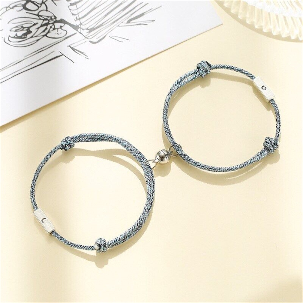 2pcs Gelang Keberuntungan Adjustable Dengan Liontin Matahari Bulan Magnetik Gaya retro Untuk Pria Dan Wanita